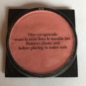 Giorgio Armani cheek fabric powder